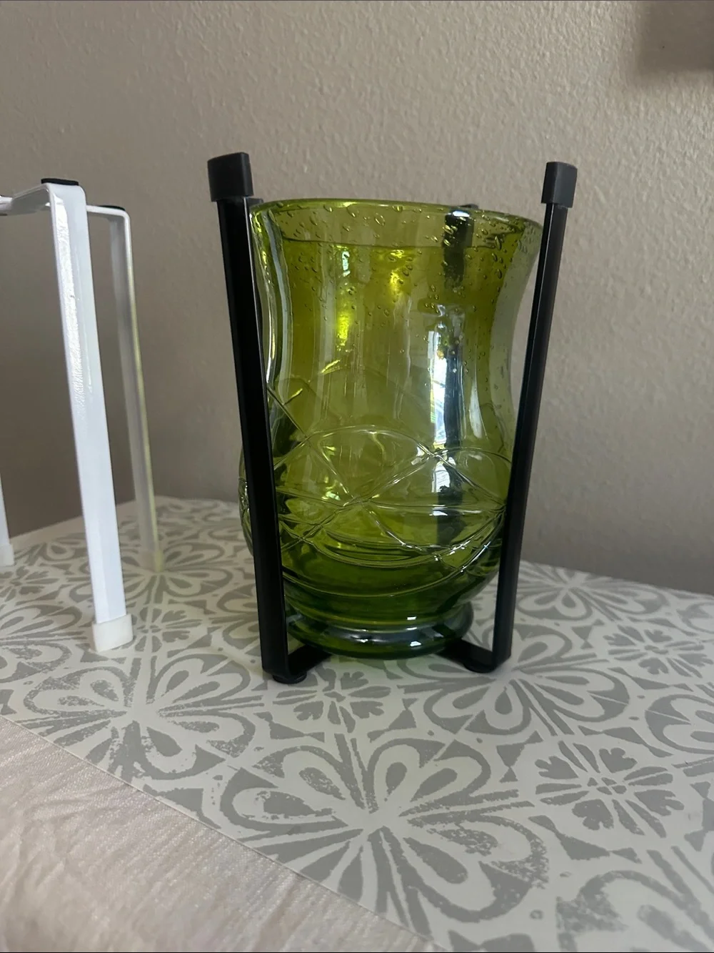 2 Universal Adjustable Plant Stand/Vase holders New